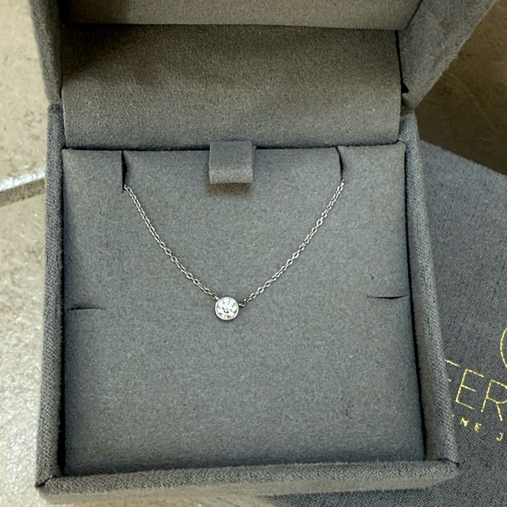Ferkos 14k White Gold Bezel Set Solitaire Station Necklace Classic Style